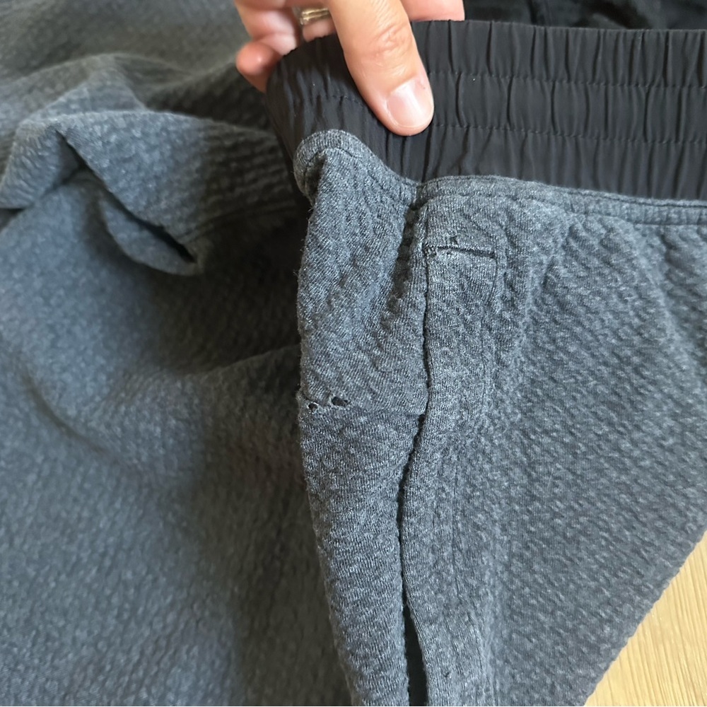 Lululemon Men's grey Jogger Pants with Black Waistband - Picture 5 of 6